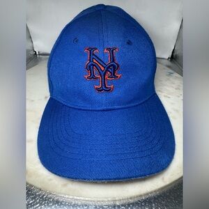 VTG New York Mets 80%Wool 20%Spandex Ball cap. Adult